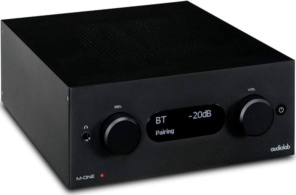 Audiolab M-One + Jern 11 in zwart (slechts 1 set)